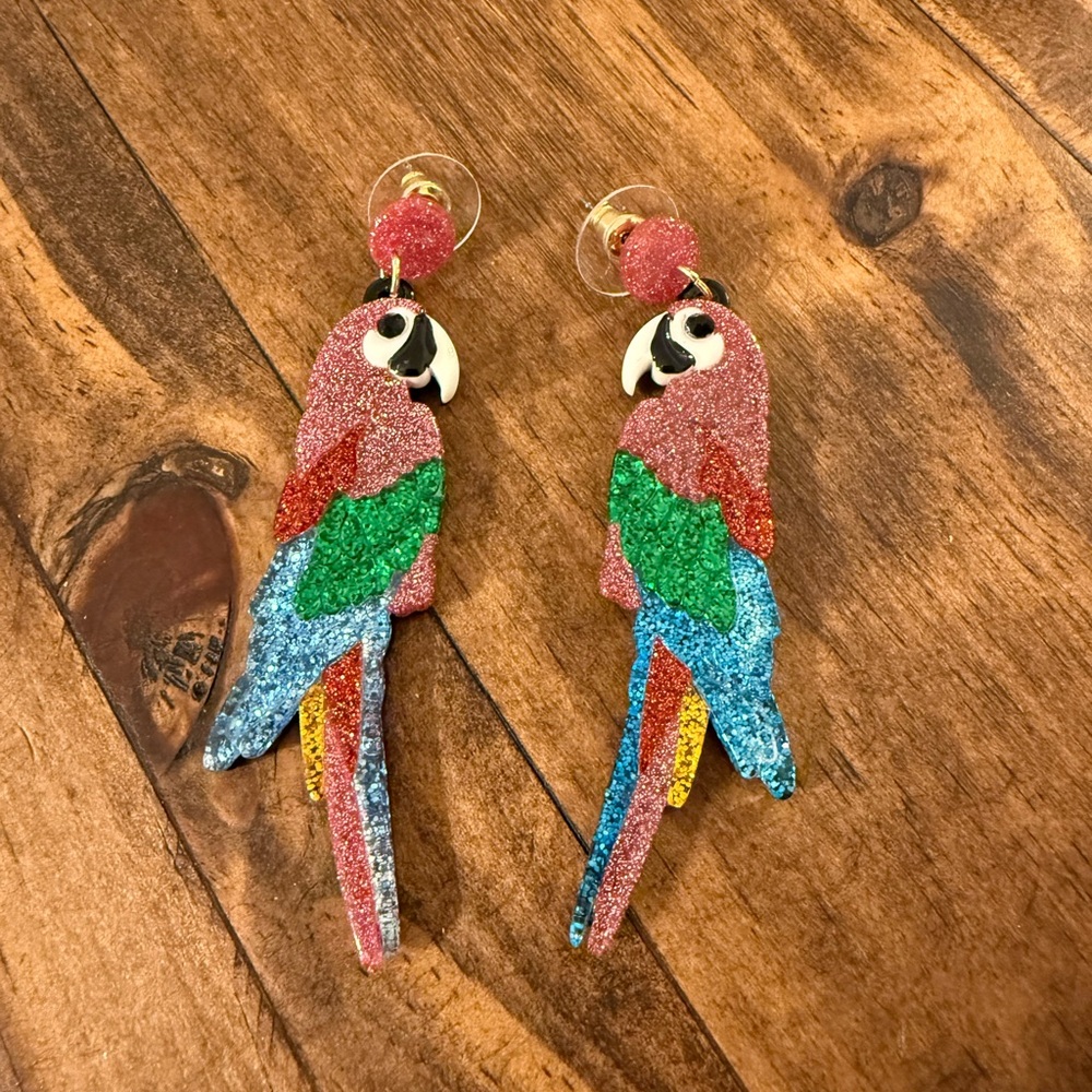 Parrot glitter plastic earrings